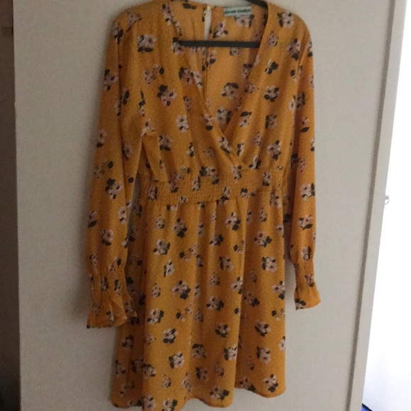 Almost Famous Dresses & Skirts - Yellow floral mid dress